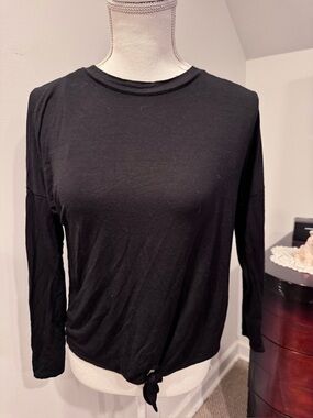 Black Long-Sleeve Knot Front Women's Top